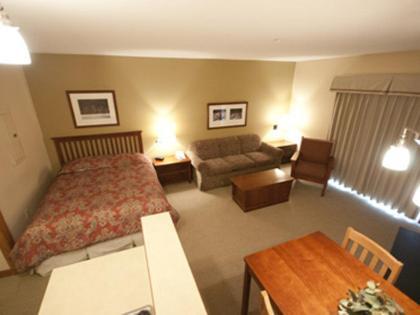 Allegheny Springs Snowshoe Room photo