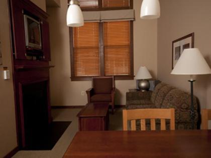 Allegheny Springs Snowshoe Room photo